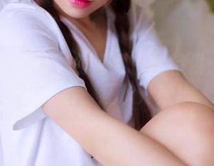 GIRLT果团网 – 何嘉颖白丝特供：原图福利来袭，狂欢开始！