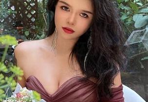 微密圈 – 民国旗袍与Jessie婕西的奇妙碰撞：最新图集，谁还敢说古装不能抢脸？
