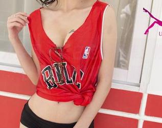 UGirls尤果网 – 黑白定制图集：娜依灵儿在镜头前的神秘舞蹈