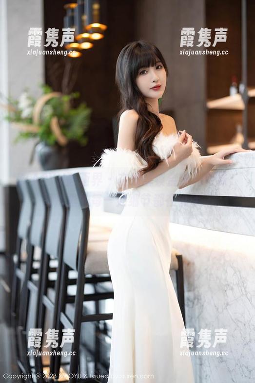 XIAOYU语画界 - 在线解锁金纯一网袜，图片里的每一处细节都在说话。