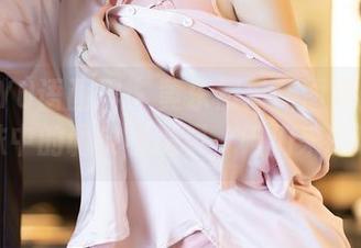 XIAOYU语画界 – 黄乐然最新图集：蕾丝丝袜中的调皮小精灵，咱们来玩呀！