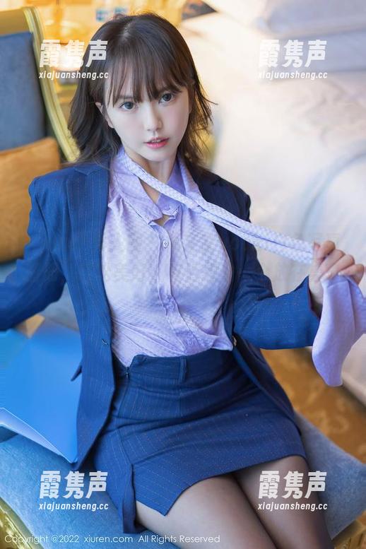 Xiuren秀人网-林文文yooki Xiuren秀人网 - 林文文yooki白色写真图册,轻松美好,有点想偷一个放在桌子上