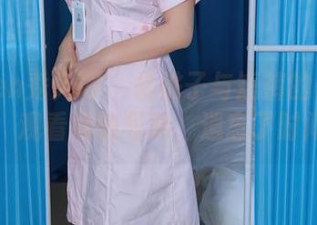 Xiuren秀人网 – 桃桃子与短裤的奇妙邂逅，观看她的写真，遗忘了时间。