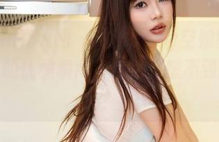 Xiuren秀人网 – 沐沐baby空姐图包：喝咖啡的优雅瞬间，你绝对想不到的高度！