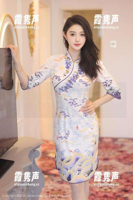 Xiuren秀人网 - 看王馨瑶yanni的天台写真，完全被这种氛围吸引，不想下楼了！
