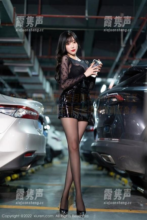 Xiuren秀人网-绯月樱-Cherry Xiuren秀人网 - 绯月樱-Cherry的无圣光世界:镂空内衣和蕾丝吊袜的疯狂合奏!