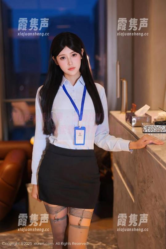 Xiuren秀人网-金幼汐Vivian Xiuren秀人网 - 金幼汐Vivian睡衣写真:在柔软的梦境中徘徊