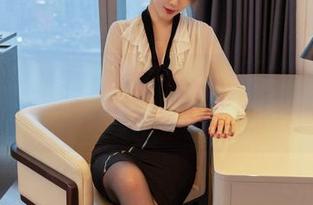 YouMi尤蜜荟 – 在潘琳琳ber的天使写真集里，一起分享奇幻和绚烂