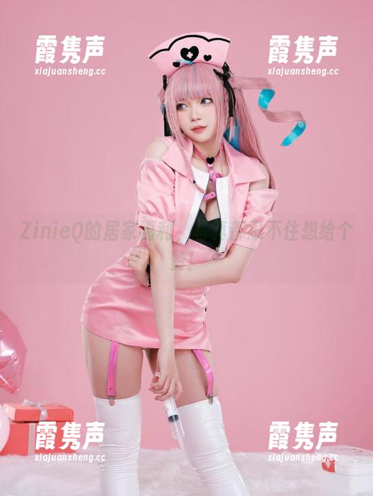 ZinieQ ZinieQ的居家福利,写真都忍不住想给个赞!