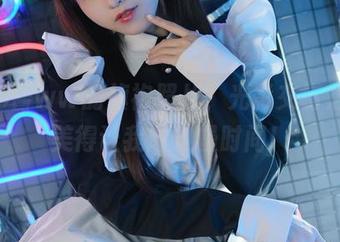 miko酱ww的旗袍照片，光影交错之间，美得让我想放慢时间！