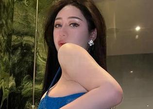 微密圈 – 聚焦不爱笑的赛琳的西服风情：在线渔网丝袜合集，忍不住想多看一眼！