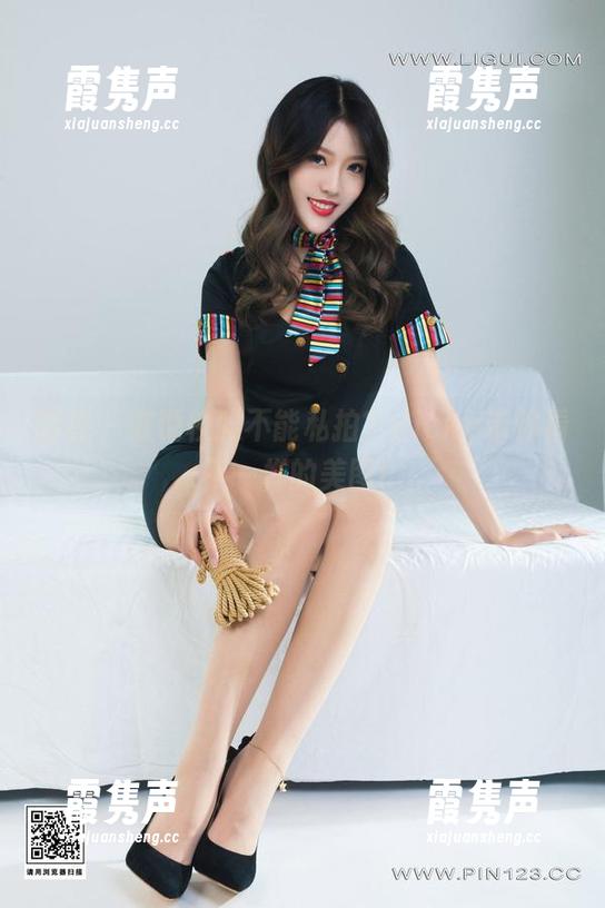 丽柜 - 谁说校服不能私拍？Vicky带你看不一样的美图！