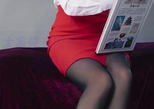 丽柜 – 大家快来围观!小唐与她的红裙:原图与收藏合集