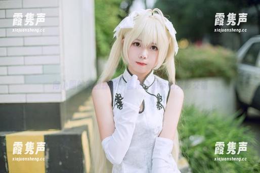 向小圆的美图探险：图集中吊带的光影交错