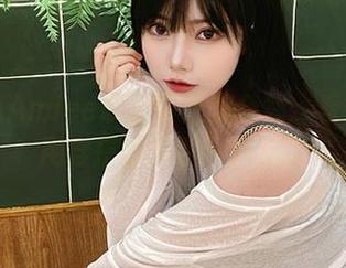 大肉丸Amiee职业装免费合集：看她如何用穿搭掀起职场风潮！