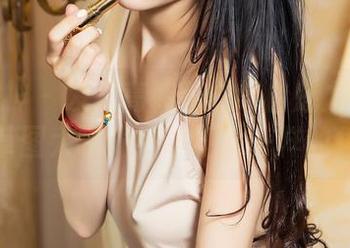 头条女神 – 发现高韩菲的黑白魅力：最新原图草图大曝光！（不太一样的角度）