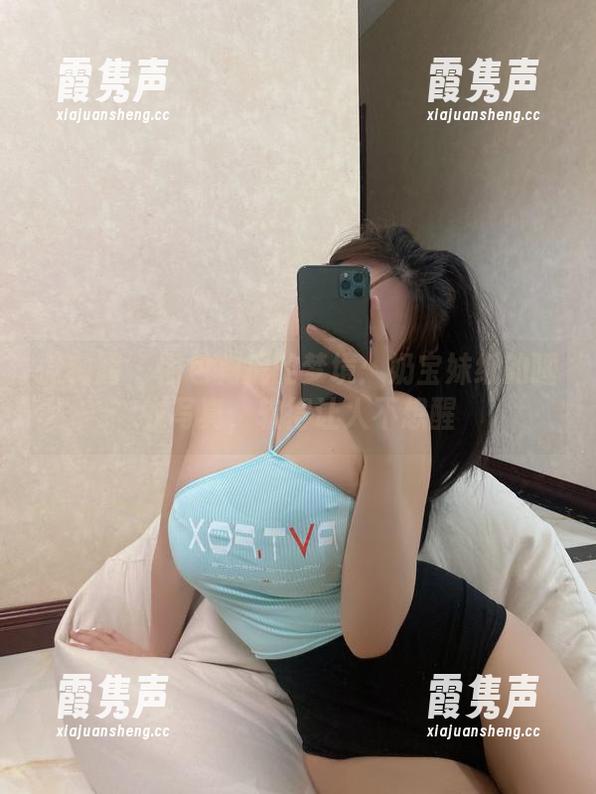 微密圈 - 图包构成的梦境：奶宝妹纸的睡衣写真，软得让人不想醒