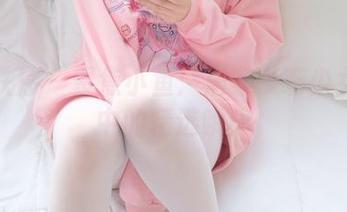 少女秩序 – 聚焦小鱼：居家萝莉少女图集中的精选瞬间