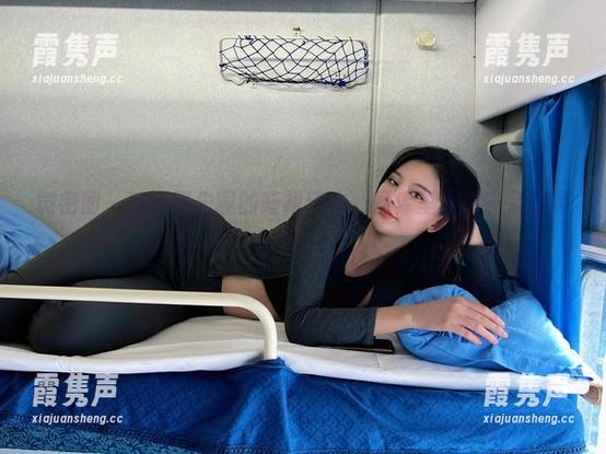 微密圈 - 就是阿朱啊的蓝裙新作，图库里开出一朵时尚花！