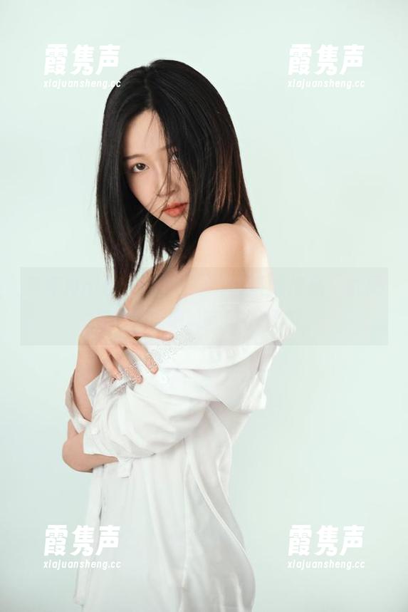 年年Nnian 年年Nnian甜心全集,一系列作品,试图捕捉那些难以言喻的柔情。