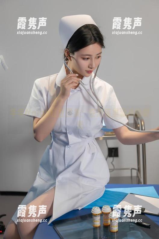 年年Nnian 年年Nnian红豆图集:在角落里流淌的微光