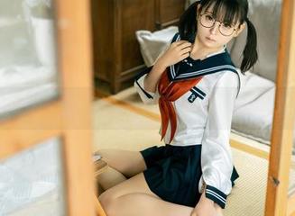 幼水铃衣带你进入花嫁梦，网盘合集里的每一张都忍不住想看。