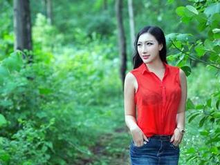 推女郎 – 王馨瑶体操服:在线高清,像在操场上捉迷藏的感觉~