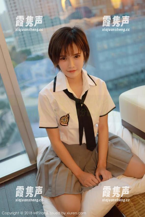 模范学院 - 飞天仙子伊小七MoMo：空姐的作品集精选，满分诱惑来袭！