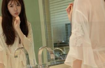 模范学院 – 合集：程程CC的连体衣，让人怀疑她是不是造物主的私生女？