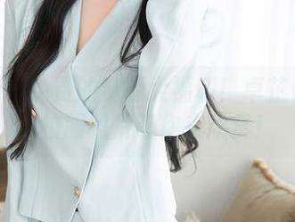 秀人网 – 免费的资源大福利！卓芷伊EricA校服照片等你来欣赏！