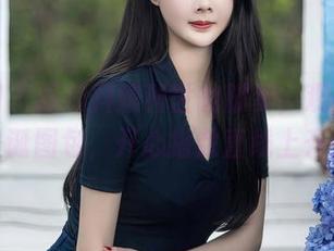 秀人网 – 跟随抖娘利世的脚步，观看这份圣诞图包，开心指数直线上升！