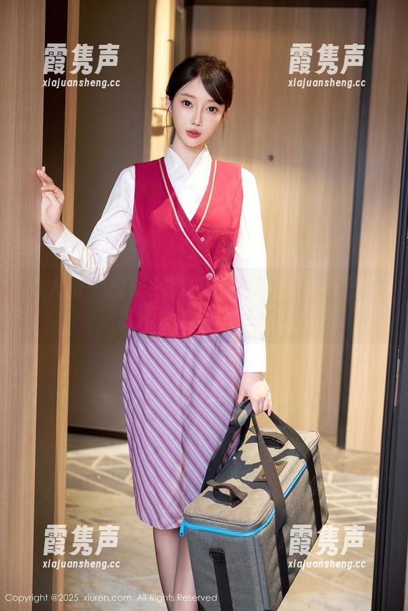 秀人网 - 柚柚小奶瓶的私房写真：在日常里藏着的温柔小心思