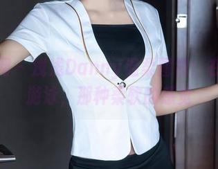 秀人网 – 浅浅Danny温柔图包：在梦里游泳，那种柔软的感觉