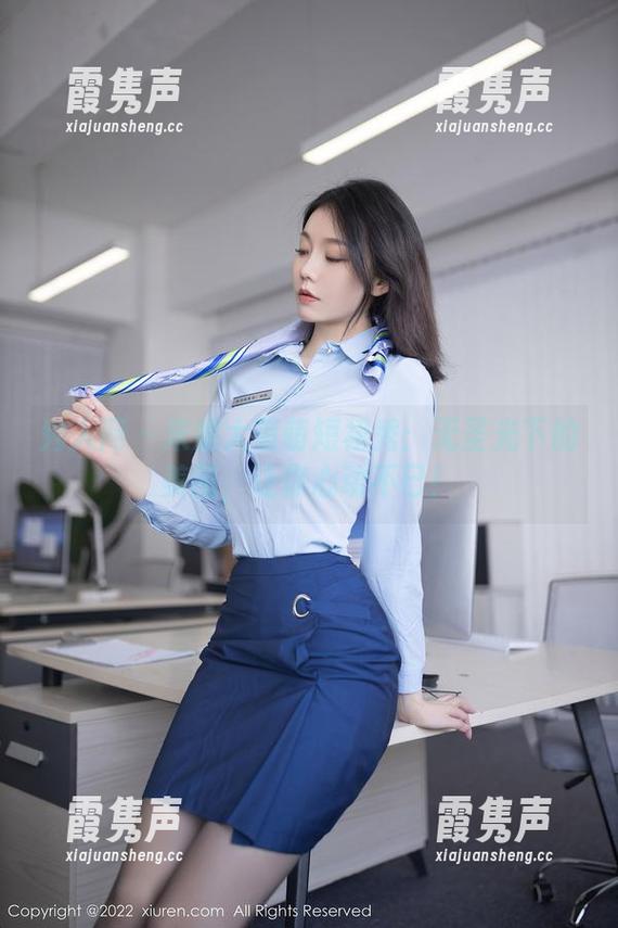 秀人网 - 米妮大萌萌短裙秀：无圣光下的美图，让你心动不已！