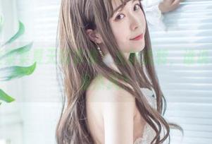 精选翎柒菜菜夏天写真集：光影流转，谁说夏季只能是热风？