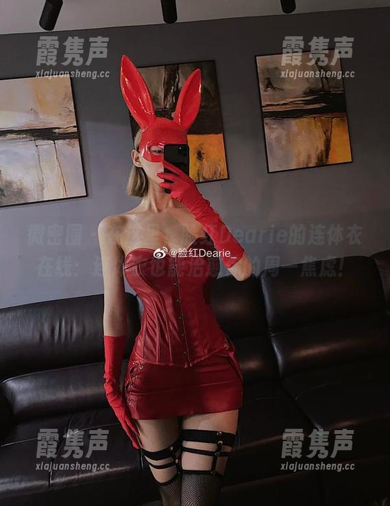 脸红Dearie 微密圈 - 在这里,脸红Dearie的连体衣在线:连体衣也能治愈你的周一焦虑!
