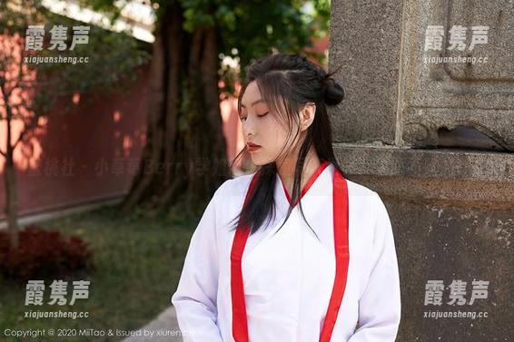 蜜桃社 - 小草莓Berry学姐带你探索写真世界，甜而不腻的魅力