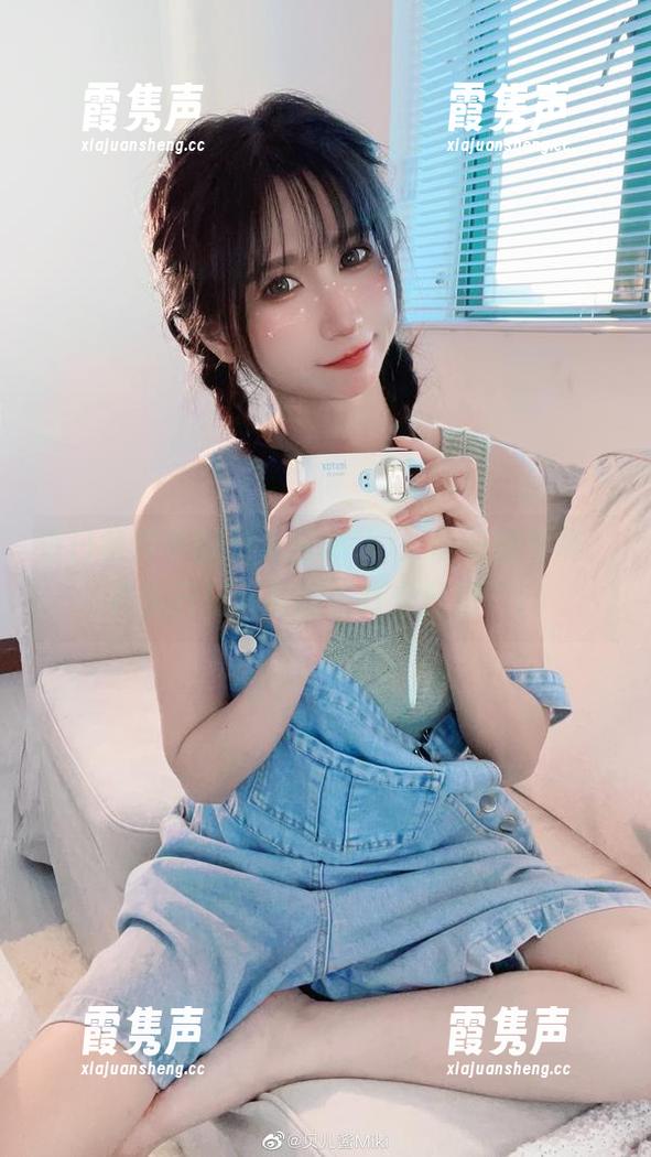 贝儿酱Miki 落日余晖中的贝儿酱Miki:说好的写真,其实只是天台的“打卡日记”!