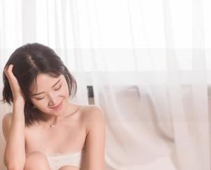 轰趴猫 – 杨晨晨sugar最新JK套图：这份清纯让人心颤，但你确定能把持住吗？