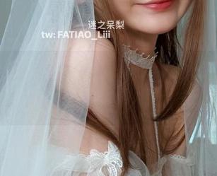 迷之呆梨的套装原图，感觉这衣服在暗示我：‘穿上我，成为明星吧。’