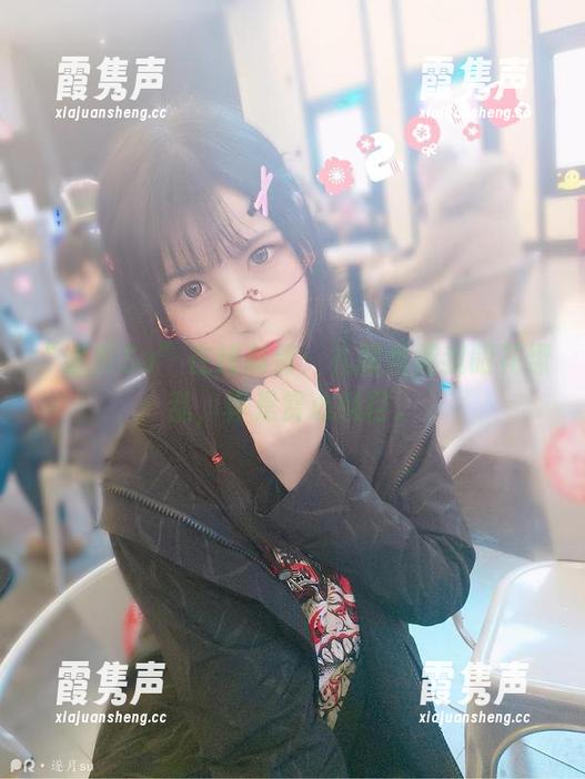 逐月Su “逐月Su”在线高清:礼服秀得我眼花缭乱,真是赏心悦目。