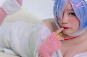 图册:铁打萌萌_moi的美足,让你知道什么叫‘爱不释手’