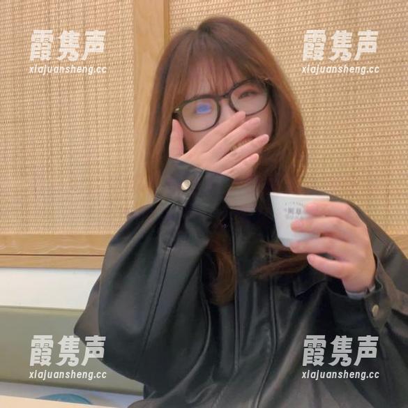 闪月半 看着闪月半的校服写真,瞬间想起那些年追逐的日子…心情复杂。
