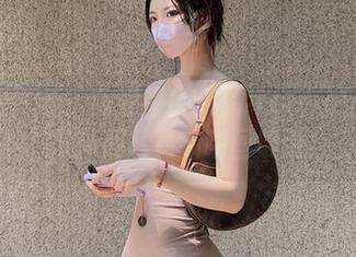 微密圈 – 看!陈妮妮UNI的纯欲小护士魅力,最新图片更新瞬间吸引!