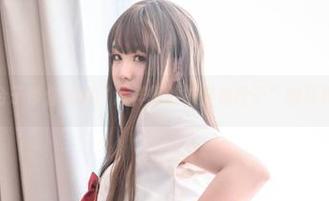 青水百合子带你领略“怎样把丝袜穿成段子”的写真精选！