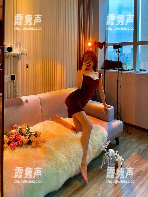 黎允熙baby 微密圈 - 冷饮还是热茶?随你挑,黎允熙baby空姐写真图包里的每一种气息!